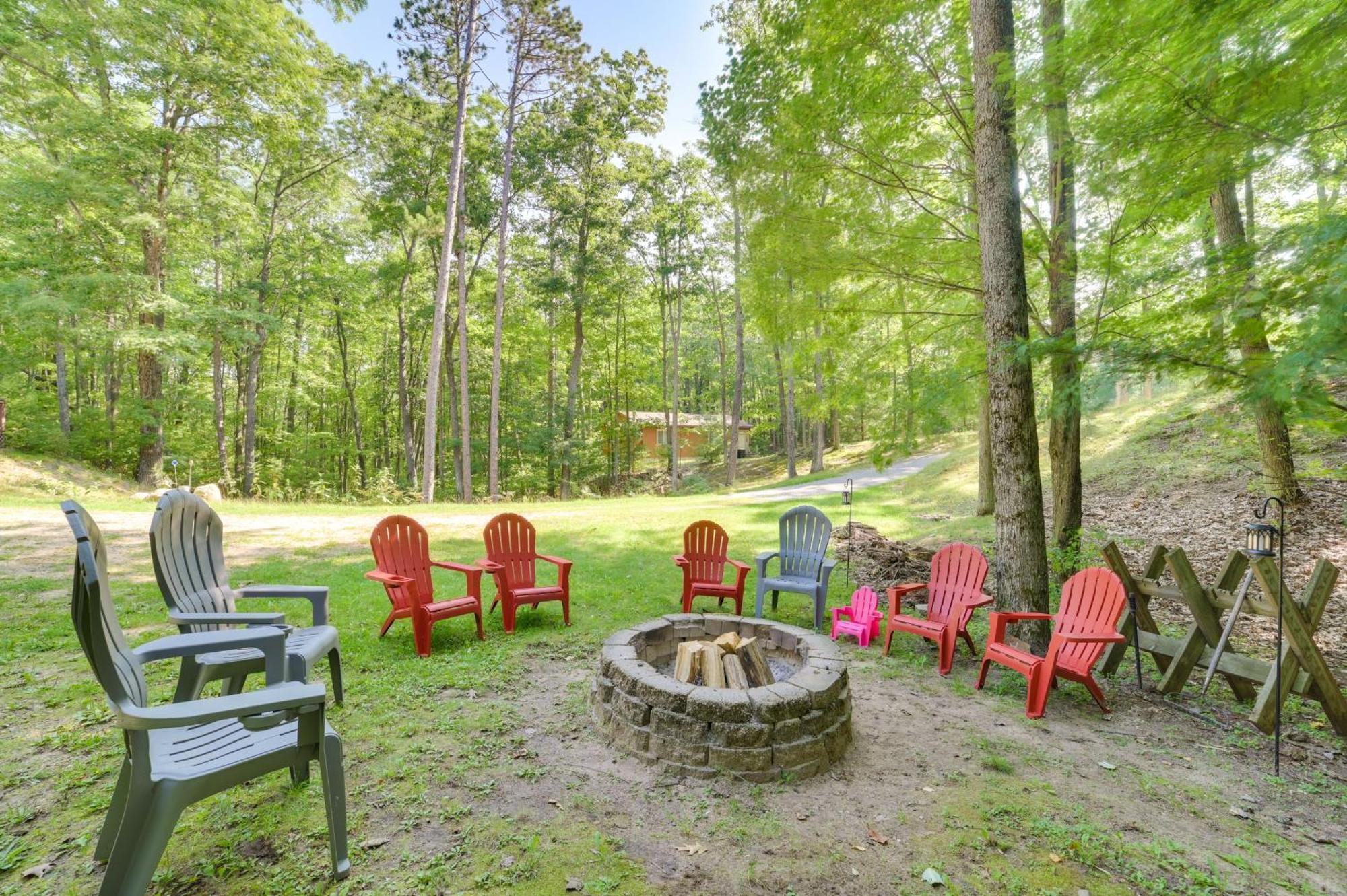 Roscommon Retreat With Deck About 1 Mile To Higgins Lake מראה חיצוני תמונה